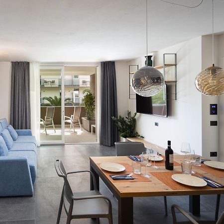 Aris Apartments & Sky Pool - Tonelli Hotels - Adult Friendly リーヴァ・デル・ガルダ エクステリア 写真