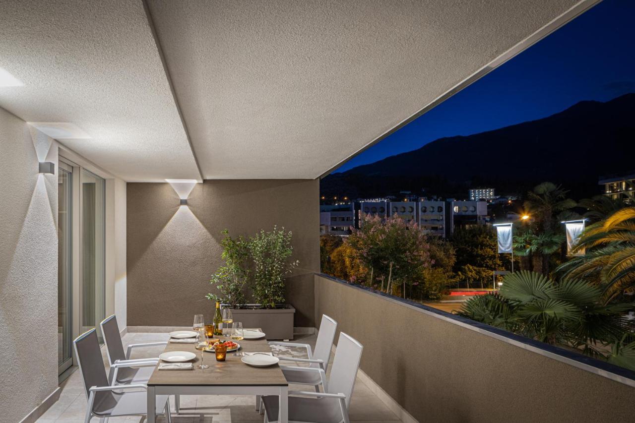 Aris Apartments & Sky Pool - Tonelli Hotels - Adult Friendly リーヴァ・デル・ガルダ エクステリア 写真