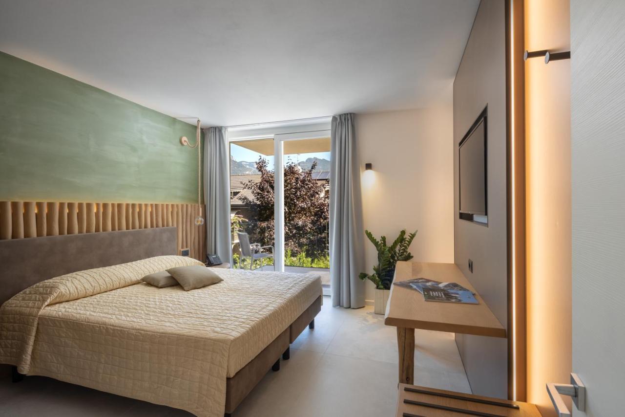 Aris Apartments & Sky Pool - Tonelli Hotels - Adult Friendly リーヴァ・デル・ガルダ エクステリア 写真