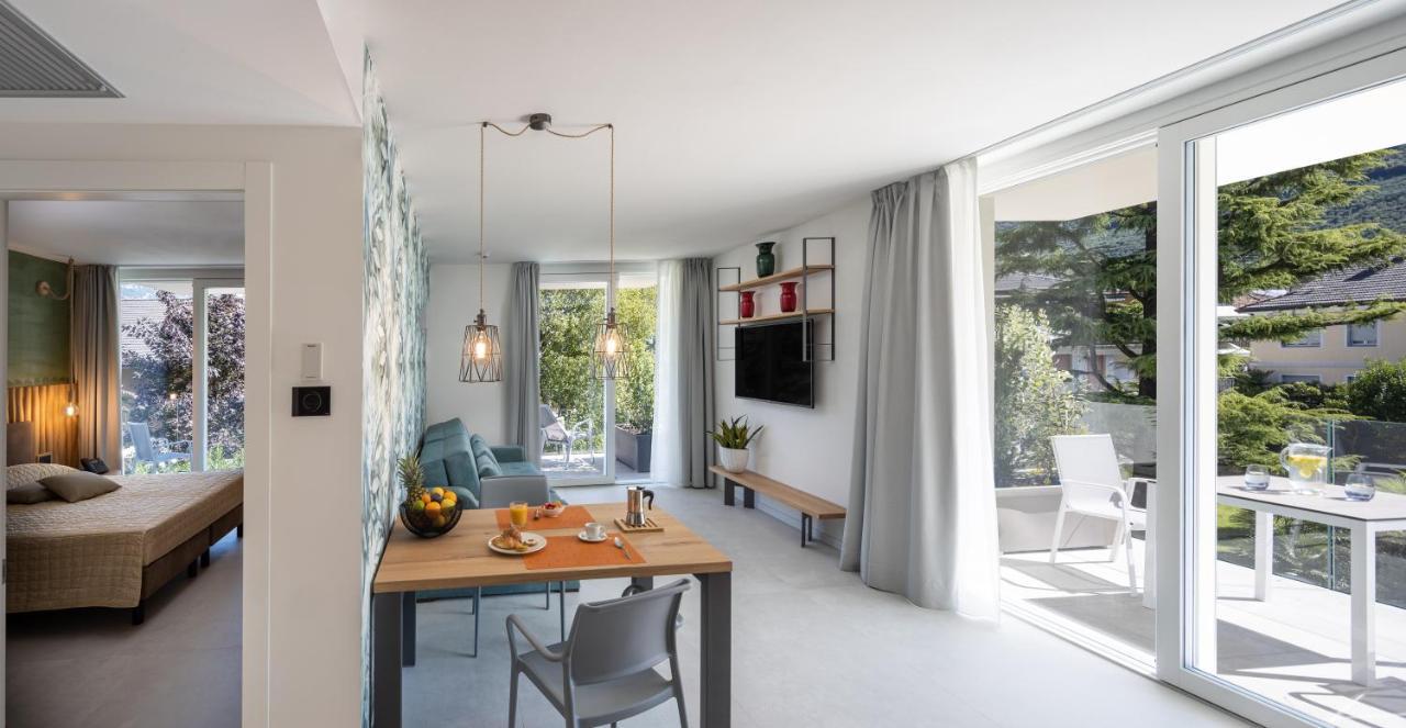 Aris Apartments & Sky Pool - Tonelli Hotels - Adult Friendly リーヴァ・デル・ガルダ エクステリア 写真