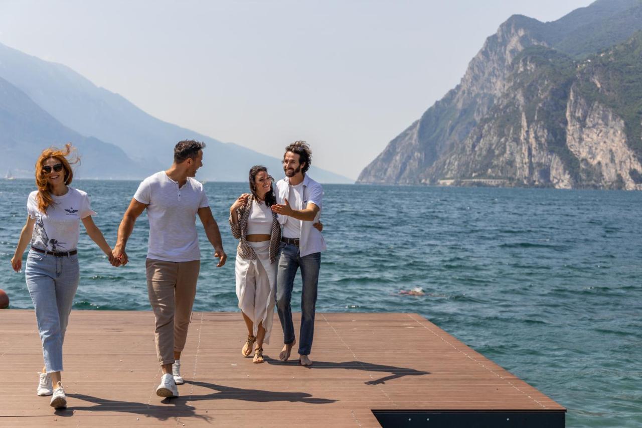 Aris Apartments & Sky Pool - Tonelli Hotels - Adult Friendly リーヴァ・デル・ガルダ エクステリア 写真